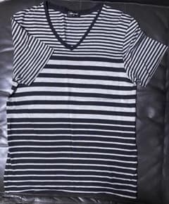 コムサイズム 半袖Tシャツ ボーダー 黒×グレー Vネックのサムネイル