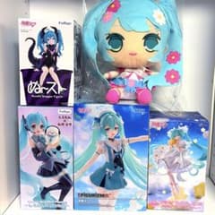 早い者勝ち！初音ミク フィギュア 4点セット まとめ売り ぬいぐるみ
