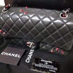 CHANEL てんとう虫 - メルカリ