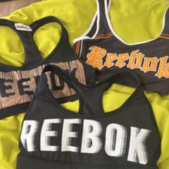Reebok スポーツブラ Mサイズ 木目調　3点セット　ダンスの衣装ＯＫのサムネイル