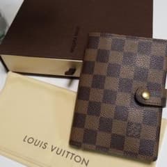 ヴィトン手帳のサムネイル