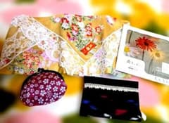 レース付き花柄ハンカチ　花柄ハンカチ　ティッシュ入れ　がま口財布　４点のサムネイル