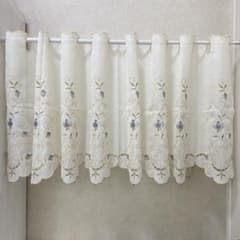 アイボリー×ブルー　バラ風の花柄刺繍 カフェカーテンのサムネイル