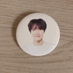 BTS J-HOPE LOVE YOURSELF LYS 缶バッジのサムネイル