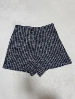 美品　ZARA ハイウエストショートパンツのサムネイル