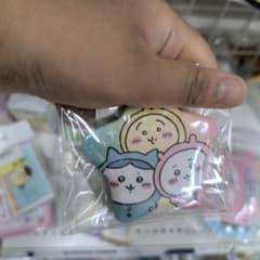 Chiikawa Star-Shaped Pin Badge