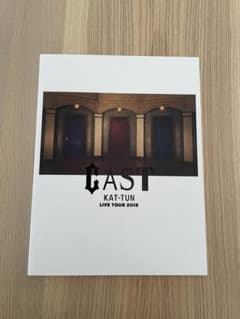KAT-TUN LIVE TOUR CAST パンフレットのサムネイル