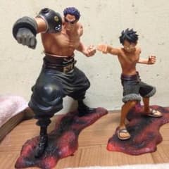 ゼットとルフィーのフィギュアのサムネイル