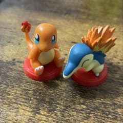 ★ヒトカゲ &ヒノアラシ★ポケットモンスター 旅立ちの3匹 チョコエッグのサムネイル