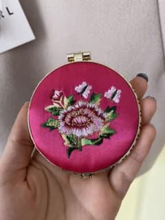 韓国　ミラー　鏡　刺繍鏡のサムネイル