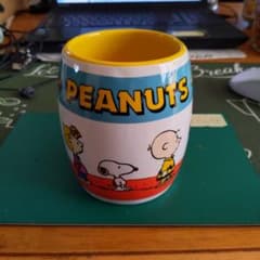 スヌーピーのマグカップのサムネイル