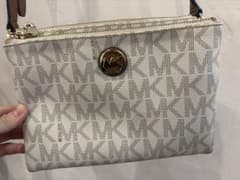 MICHAEL KORS ショルダーバッグのサムネイル