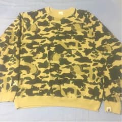 APE kawsコラボトレーナーのサムネイル