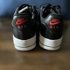 新品未使用　NIKE AIR FORCE 1 07 LX 25cmのサムネイル