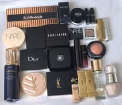 デパコス コスメまとめ売り CHANEL SUQQU YSL クレドポーボーテ
