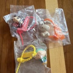 Crayon Shin-chan Gacha Gacha Keychain Set of 3