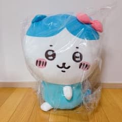 ちぃかわ ハチワレ×ハローキティ ぬいぐるみ サンリオのサムネイル
