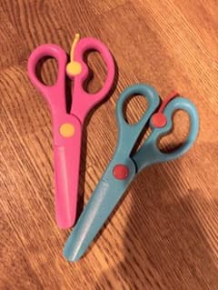 子ども用はさみのサムネイル