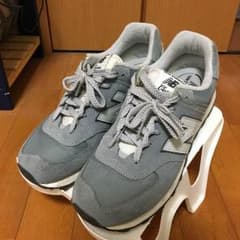 New Balance 574 ニューバランス グレー 26.5cmのサムネイル