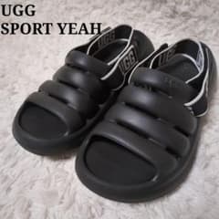 極美品！UGG　SPORT YEAH　24cm　ヒールロゴストラップ　黒 極美品！UGG SPORT YEAH 24cm ヒールロゴストラップ 黒 - メルカリ