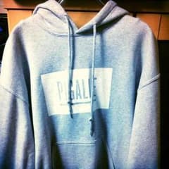 Fcb様専用。pigalle パーカーのサムネイル