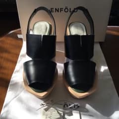 Enfold  サンダルのサムネイル