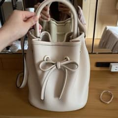 ハンドバッグのサムネイル
