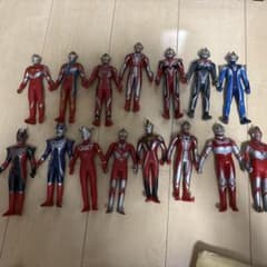 バラ売り◯ ウルトラマン ソフビ 人形 - メルカリ