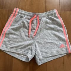 adidas グレー ハーフパンツ 150サイズのサムネイル