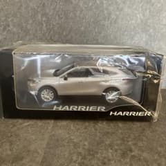 TOYOTA HARRIER ミニカー スティールブロンドメタリック　ミニチュア TOYOTA HARRIER ミニカー スティールブロンドメタリック ミニチュア