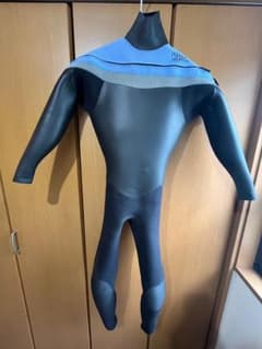 Kingo Von Mingo フロントジップ　フルスーツ セミドライ4/3mm Kingo Von Mingo フロントジップ フルスーツ セミドライ4/3mm - メルカリ