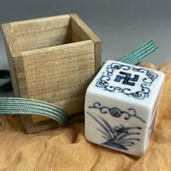 【高良】中国美術　青花連卉文盒子　香合　蓋物　古玩　CHDO