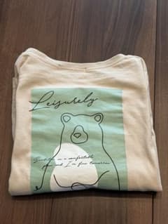 クマのイラスト付き長袖Tシャツのサムネイル