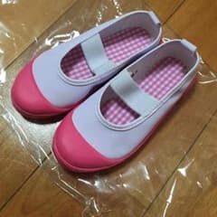 ピンク色の上履き♡16.5㎝のサムネイル