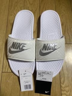 NIKE ナイキ ベナッシ　サンダル　スリッパ　ジョーダン　エアマックスのサムネイル