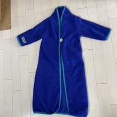 NuKME 着る毛布　フリースガウン 青のサムネイル