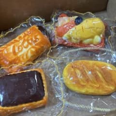 スクイーズ　まとめ売り　食べ物系　パン　ロータス　フルーツパンのサムネイル