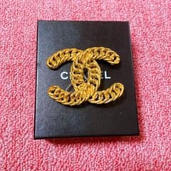 CHANEL❁ブローチ❁ゴールドのサムネイル