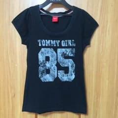最終値下げ ✳︎ tommy girl ・ トップスのサムネイル