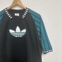 adidas ストライプ柄 Tシャツ 90's 日本製　デサント製　銀タグのサムネイル