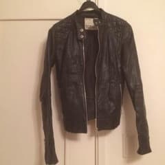 ZARA レザー ライダースのサムネイル