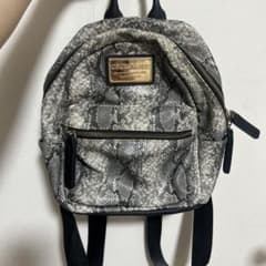 CECIL McBEE ヘビ柄リュックのサムネイル