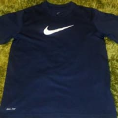 ☆NIKE DRI-FIT Tシャツ 140☆のサムネイル