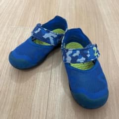 ニューバランス サンダルのサムネイル