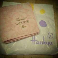 【専用】⤵週末値下げ　LADUREE ハンカチタオルのサムネイル