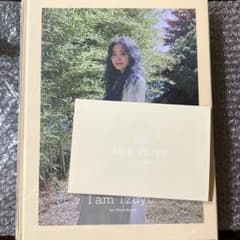 Yes, I am Tzuyu. 写真集 フォトブック ポストカード付き - メルカリ