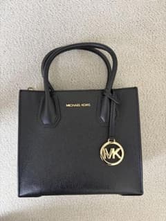 MICHAEL KORSのサムネイル
