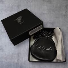 yohji yamamoto ネックレス がま口ウォレット 箱付き 美品✨yohji yamamoto ネックレス がま口ウォレット - メルカリ