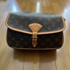 ルイヴィトン ソローニュショルダーバックのサムネイル
