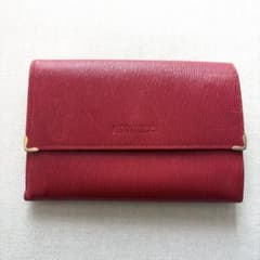 NINA RICCI ニナリッチ がま口 二つ折り財布 赤 レザー 型押し